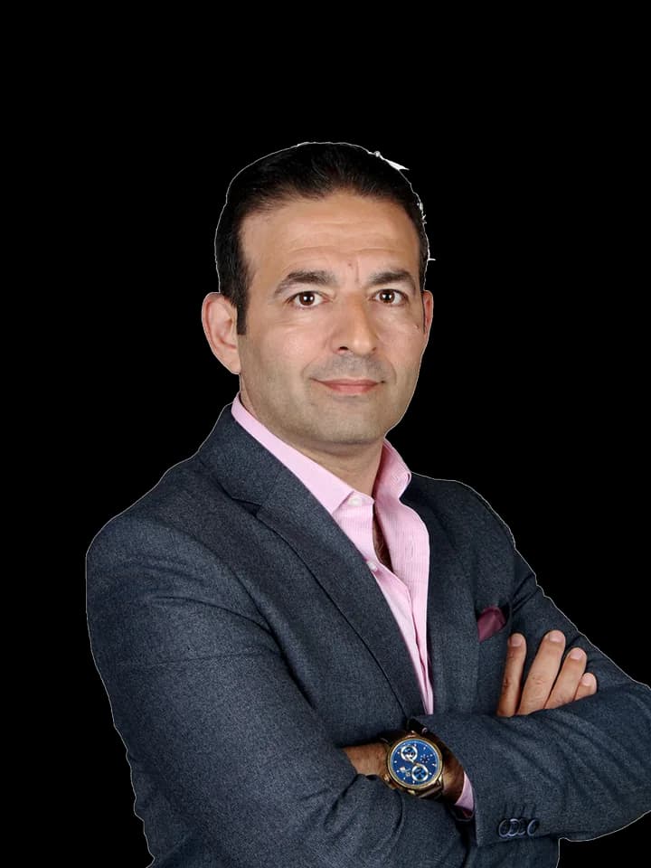 Fadi Hassoun, courtier immobilier, en veston foncé